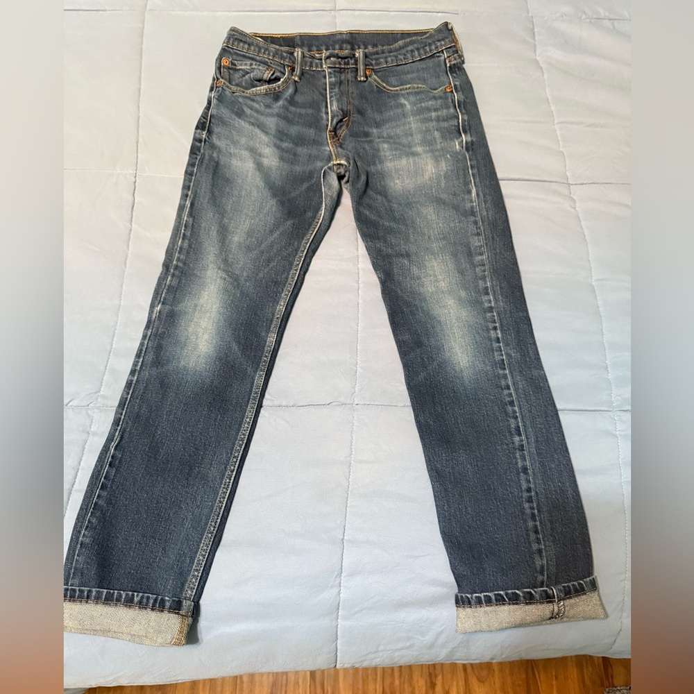 Levi's Women's Straight Leg Jeans in Classic Blue